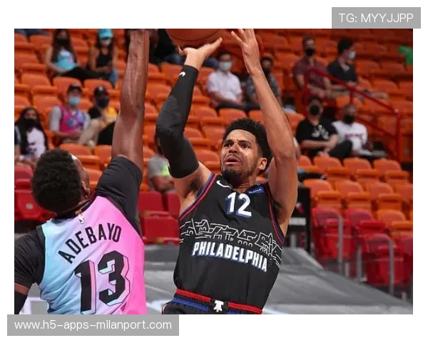 巴特勒攻守两端发力，热火在末节死死压住对手