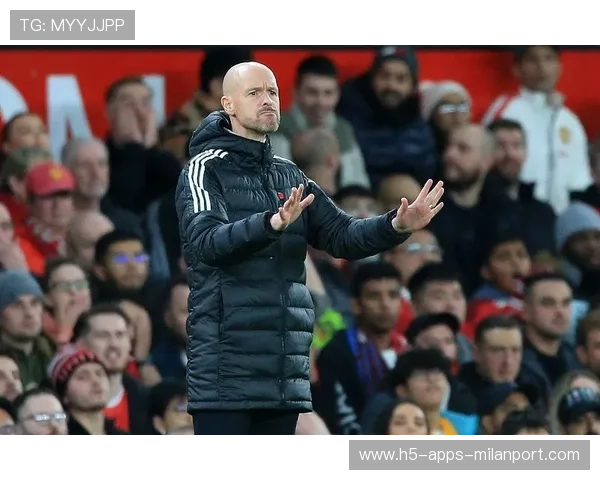 C罗回归曼联！滕哈赫的战术密码与更衣室动态大揭秘，滕哈格曼联