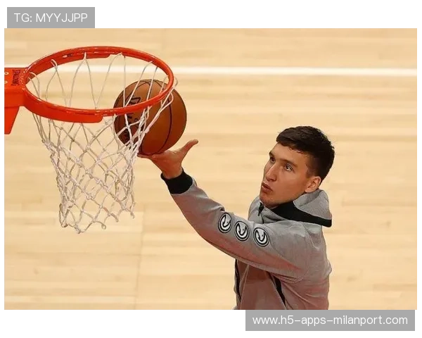 博格丹诺维奇三分稳稳入账,老鹰主场持续高涨