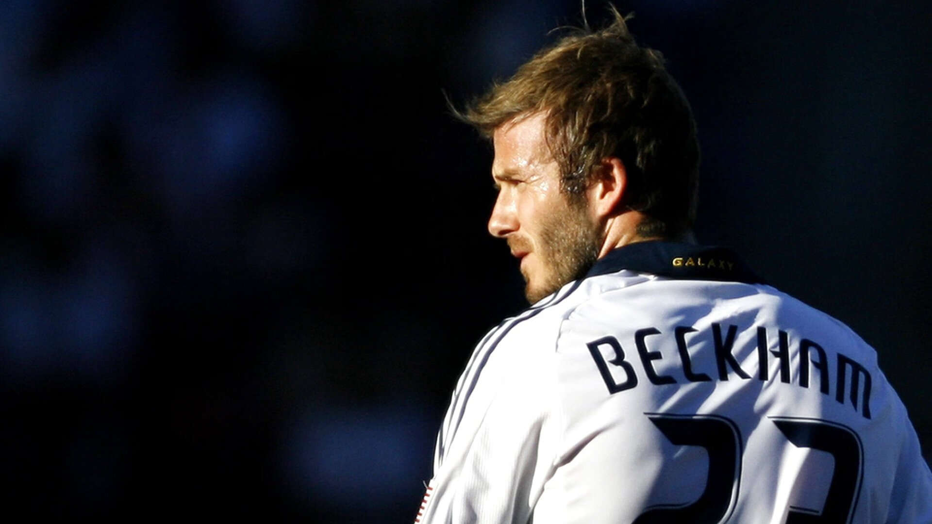 中国足球联赛裁判执法标准持续提升，足球裁判执法规则